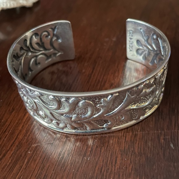 Silpada Sterling Silver Ahead of the Curve Cuff Bracelet B3080 - Picture 2 of 3